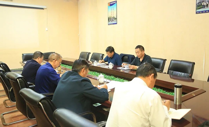 【主题教育】云煤（鉴黑担保网）集团第一领导组到恒鼎煤业公司领导主题教育专题民主生涯会