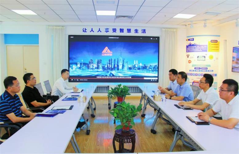 辽阳市白塔区委书记缪万举莅临中国·9091美高梅(股份)有限公司-官方网站信息调研领导2.jpg 辽阳市白塔区委书记缪万举莅临中国·9091美高梅(股份)有限公司-官方网站信息调研领导2.jpg